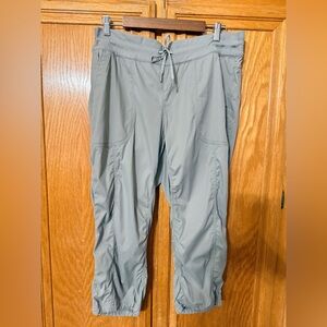 The North Face capri pants size XL for women